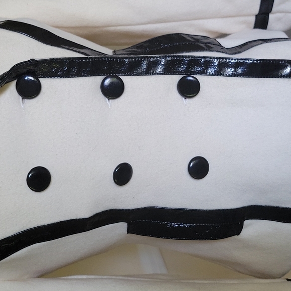 Bebe white jacket in a size - Picture 2 of 9